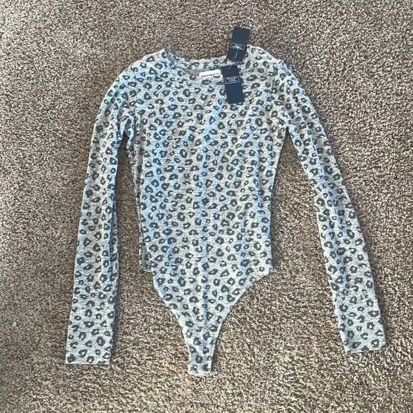 Abercrombie & Fitch Tops - Abercrombie & Fitch Soft and Cozy Small Shirt Body Suit